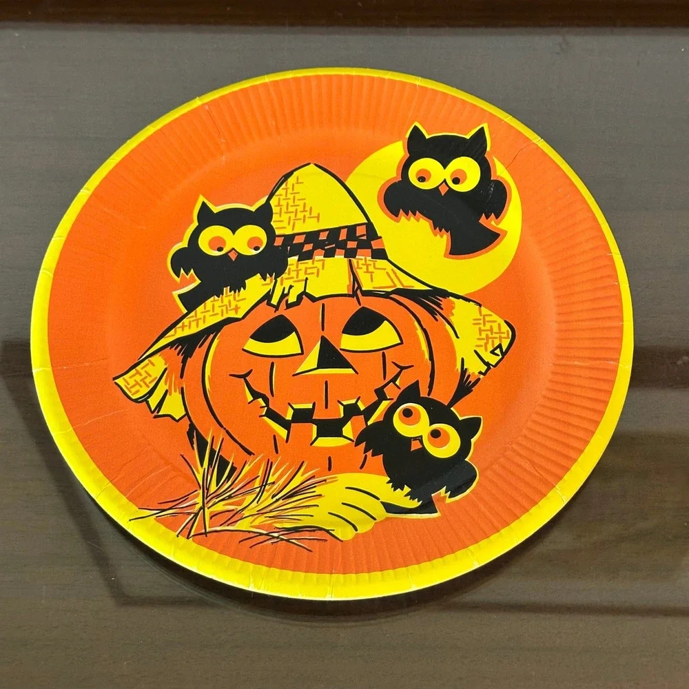 Vintage Halloween Paper Plates Set of 6 Jack O Lantern Scarecrow Owl Retro Decor